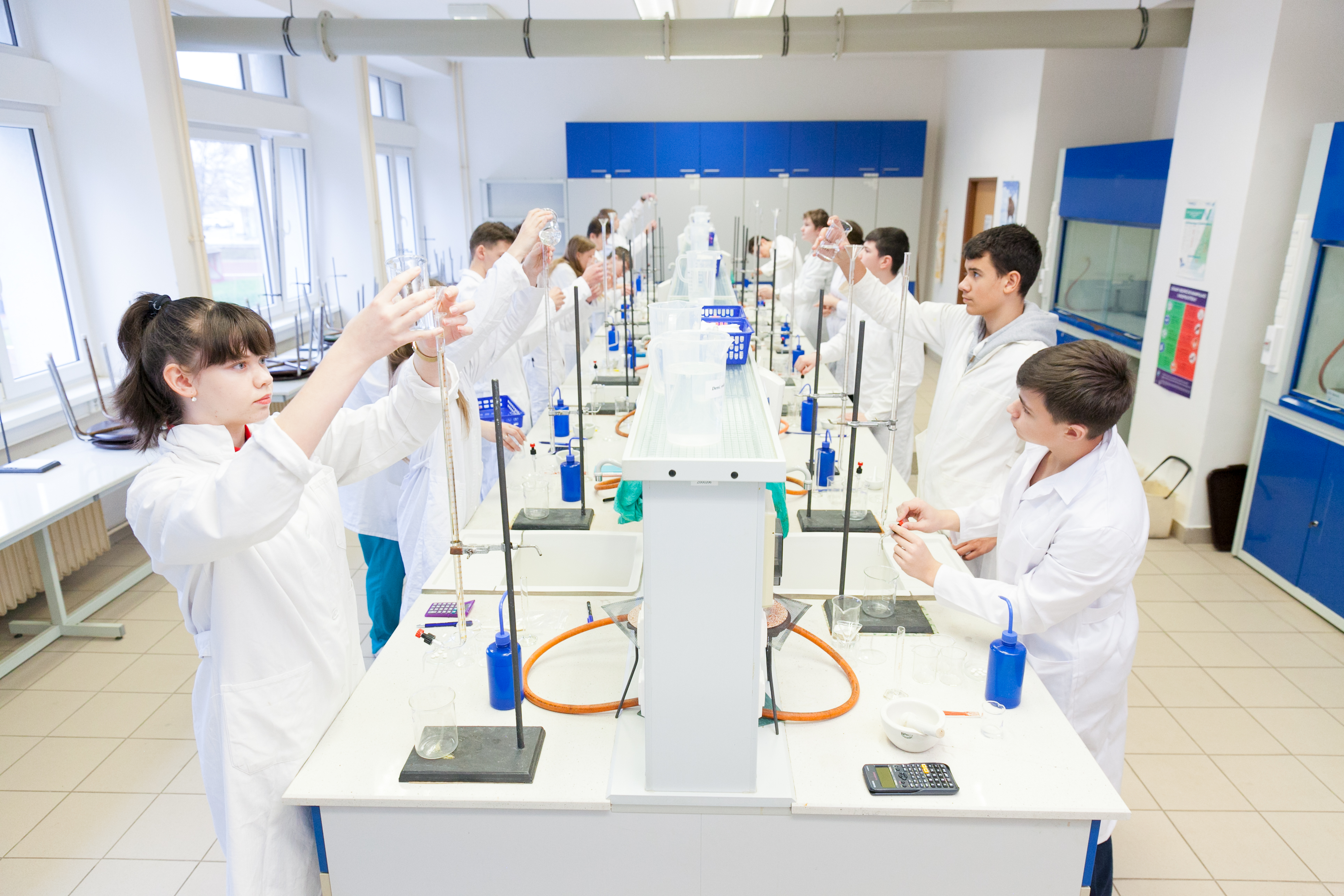 Hledáme nejlepšího mladého chemika